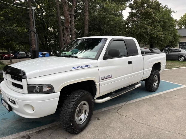 1999 Dodge RAM 2500 sport