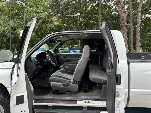 1999 Dodge RAM 2500 sport