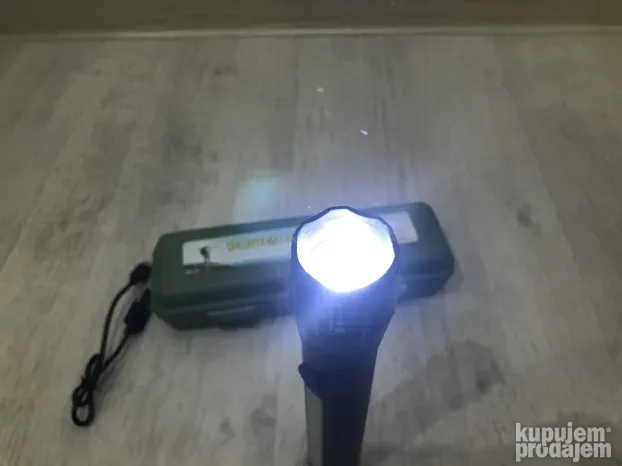 JAKA led lampa punjiva 3u1 Aluminijumska