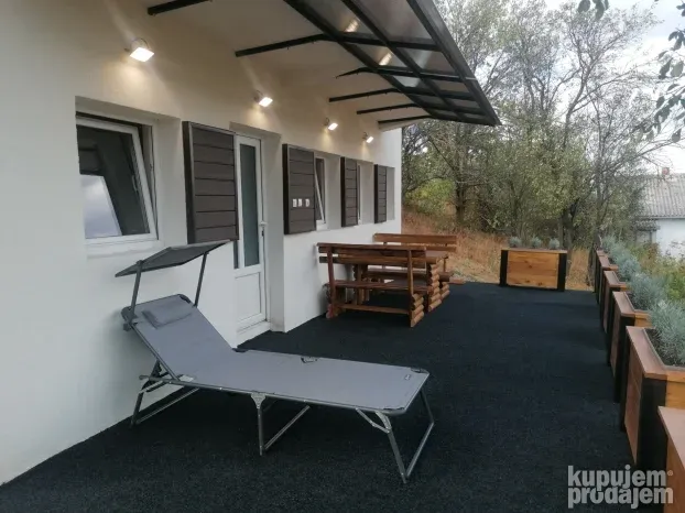 Sremska Kamenica, 4.0 četvorosobna, 92 m²