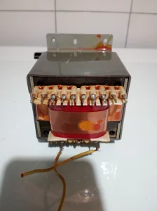 54.  Trafo 2 X 33V, i 2 X 11V