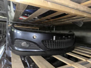Prednji branik opel astra h gtc