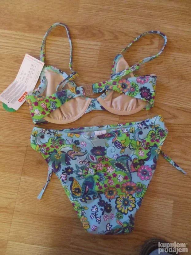 Nov bikini kupaci kostim.   SOLA  br34  donet iz nemacka