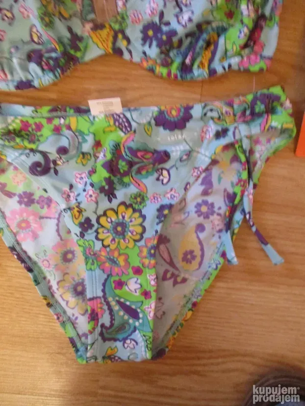 Nov bikini kupaci kostim.   SOLA  br34  donet iz nemacka