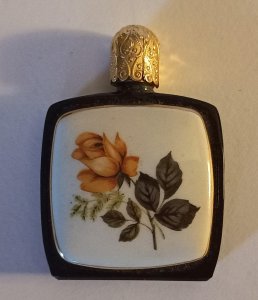 Antikv. mirisnica br.9, Gold- Bronza, Oslikani Porcelan