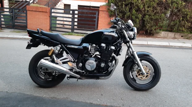 YAMAHA XJR1200
