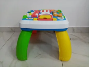 Br.2. Muzicki stolic rezervisano