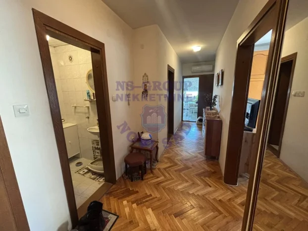 Detelinara, 3.0 trosoban, 68 m²