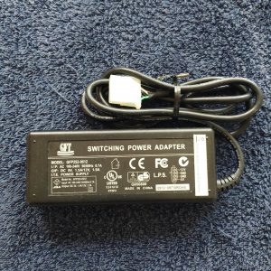 AC/DC Adapter GFT (12/5 V, 1.5A)