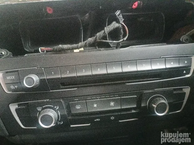 Panel radija za BMW F 20