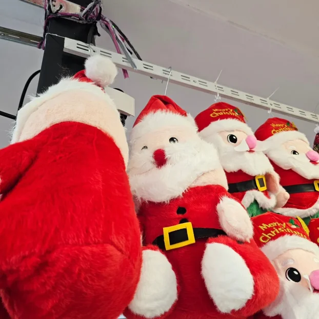 Deda mraz plisani, snesko, irvas.