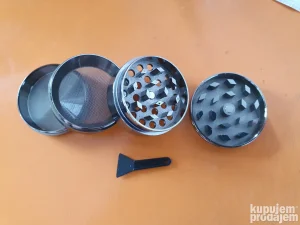 Mrvilica grinder, metalna 4 dela, silver