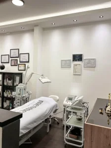 Izdavanje radnog mesta u luksuznom salonu - KOZMETICAR