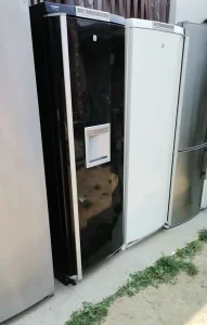 Frizider crni Elektrolux