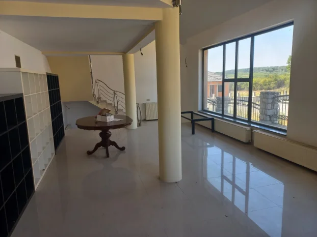 Poslovni prostor izdavanje 115 m2, Aerodrom