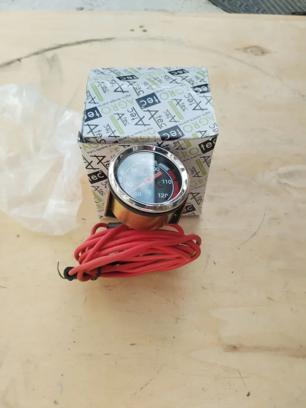 Pokazivac temperature za traktor