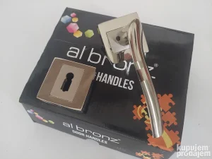 Kvaka sa kocka rozetom  Boem Al bronz- HIT cena