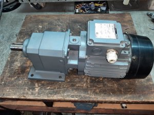 Reduktor 1,1 kw 94 o/min