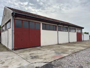 Hala 200m2
