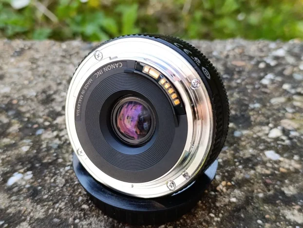 Canon EF 40mm f2,8 - KupujemProdajem