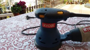 RYOBI-240W vibraciono=rotaciona slajferica sa potenciometrom