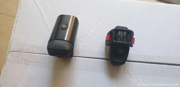 Lezyne 400XL vrhusnko led svetlo kao novo