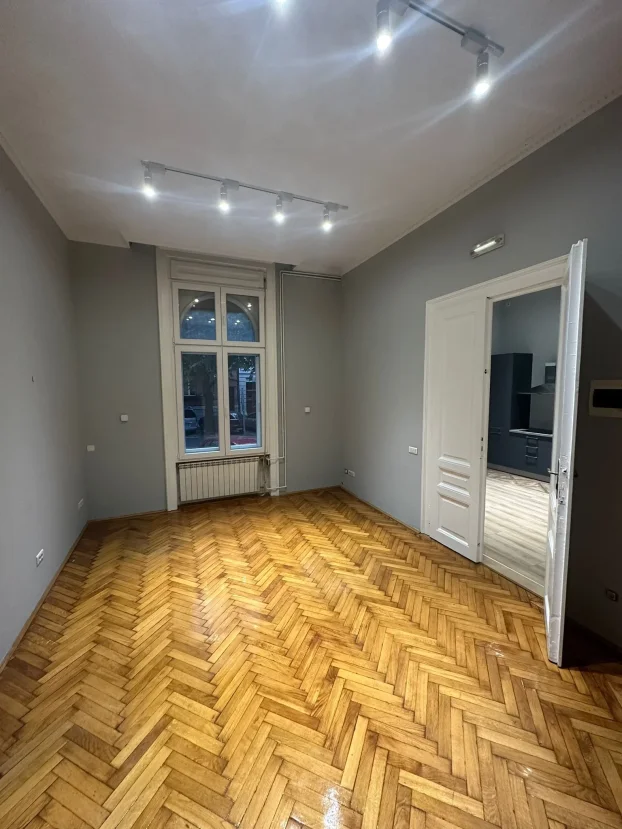 Francuska, Trg Republike, 1.0 jednosoban, 44 m²