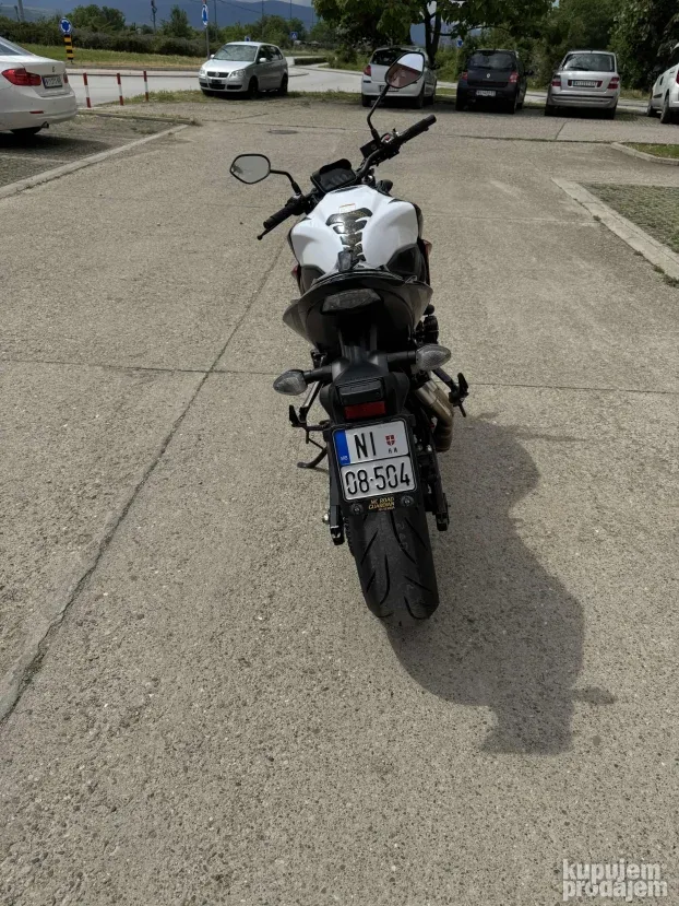 Suzuki GSXS 750