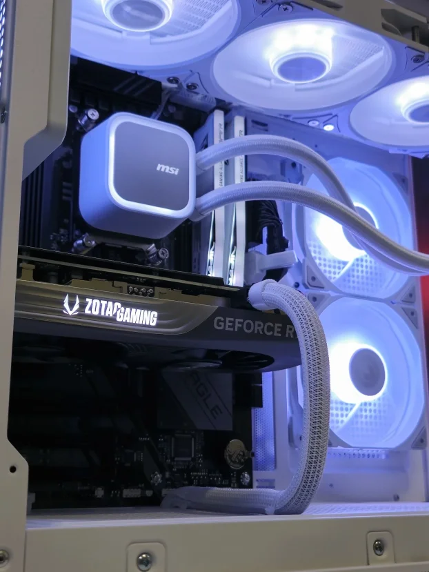 Ryzen 7 7800X3D RTX 4070 B650 32GB 1TB - SM039PC