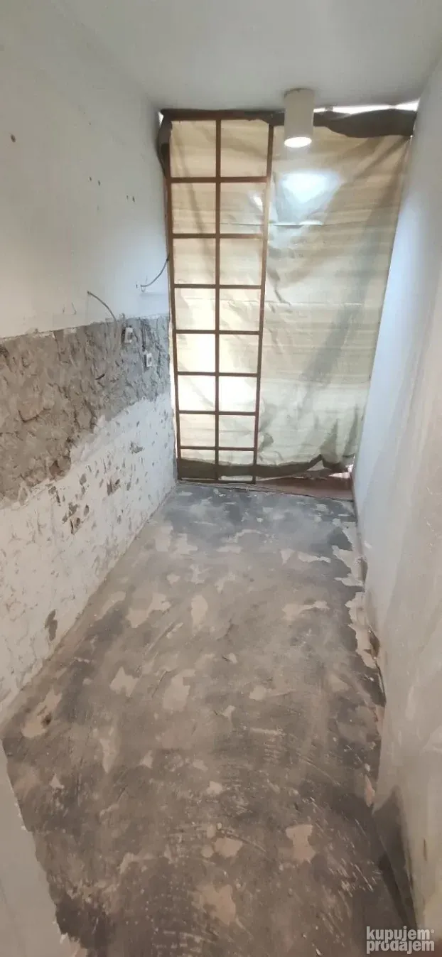 Rušenje kupatila sa odvozom suta na deponiju