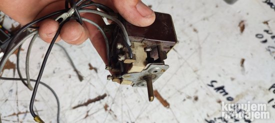 prekidac za paljenej od pecenjare sa raznjem