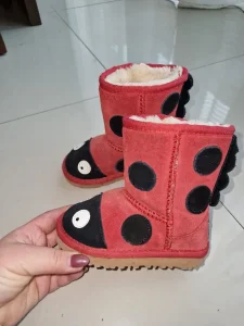 Cizme Ugg gaziste 15 cm (nisu original )