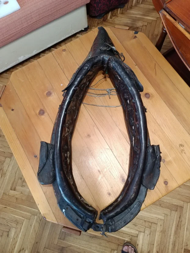 Am, ham ili komat za konje, okovratnik