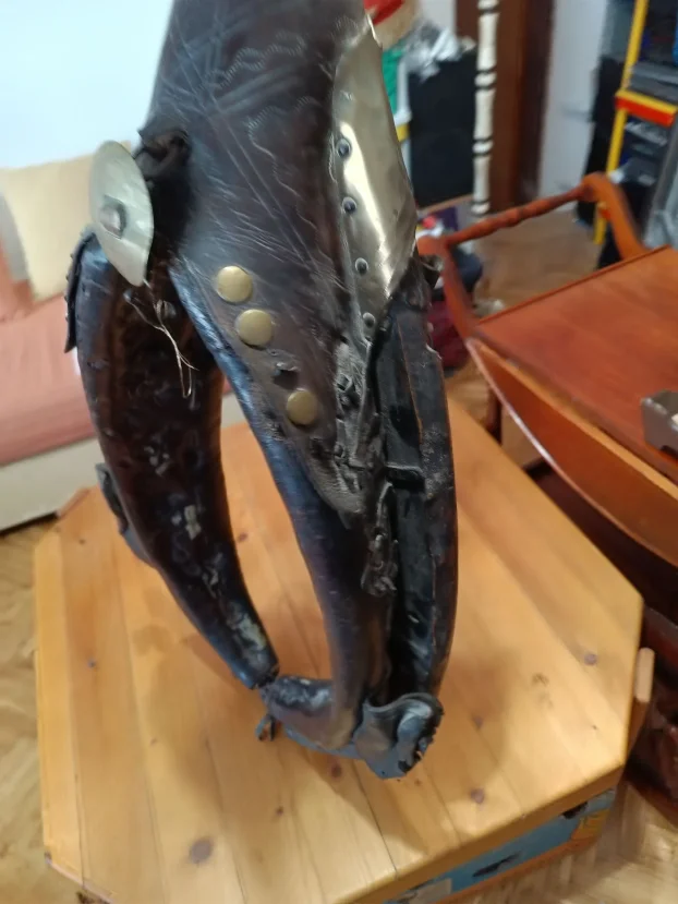 Am, ham ili komat za konje, okovratnik