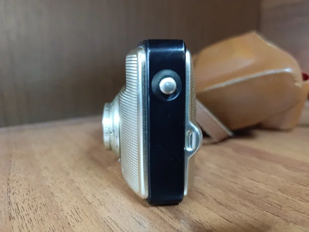 Camera Analog Pentacon Penti 1 Gold - KupujemProdajem