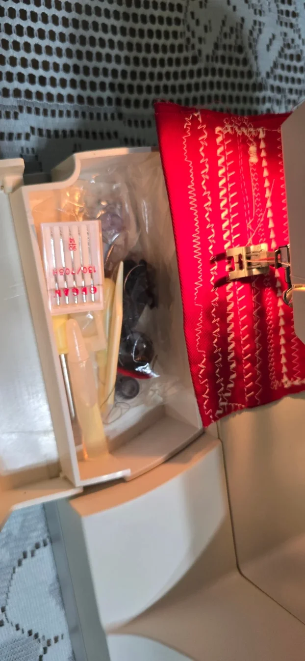 PAFF 4260 Nemacka sivaca masina