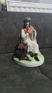 Lepa velika Zsolnay figura