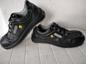 Kozne radne cipele 43 broj