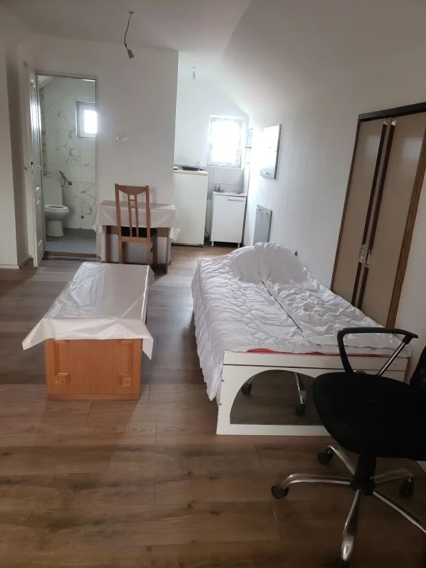 Smeštaj za radnike, Železnik, 150 m²