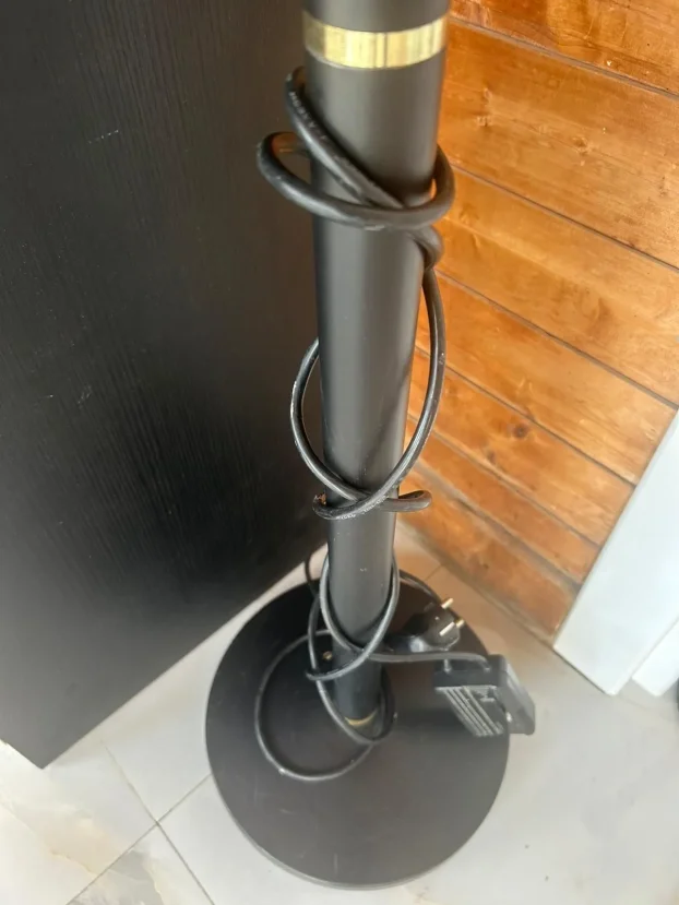 Podna lampa crna 178cm visoka 300W