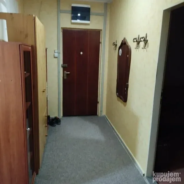 Petrovaradin, trosoban stan,  74m2