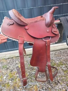 Western kaubojsko sedlo srednje manje