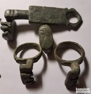 bronzani ključevi 3 kom