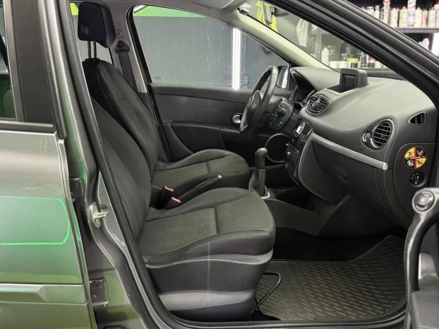 2010 Renault Clio 1.5