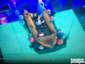 Rentiranje gumenih camaca broda,pontona za snimanje filmova