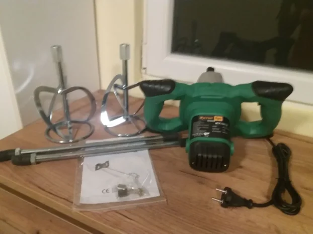 Mikser MUSTANG PRO sa 2 mešača 3100 W na lageru!