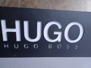 Svetleca reklama HUGO HugoBoss 80x21cm