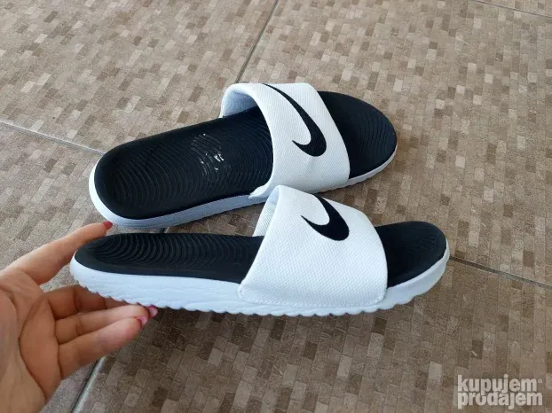 Nike papuce broj 37.5 realno manje