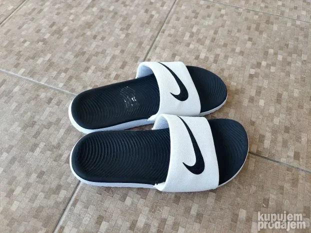 Nike papuce broj 37.5 realno manje