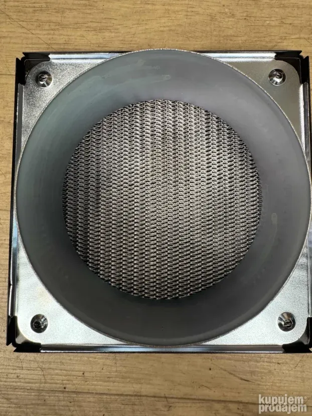 Resetka za ventilaciju CRNA i BELA